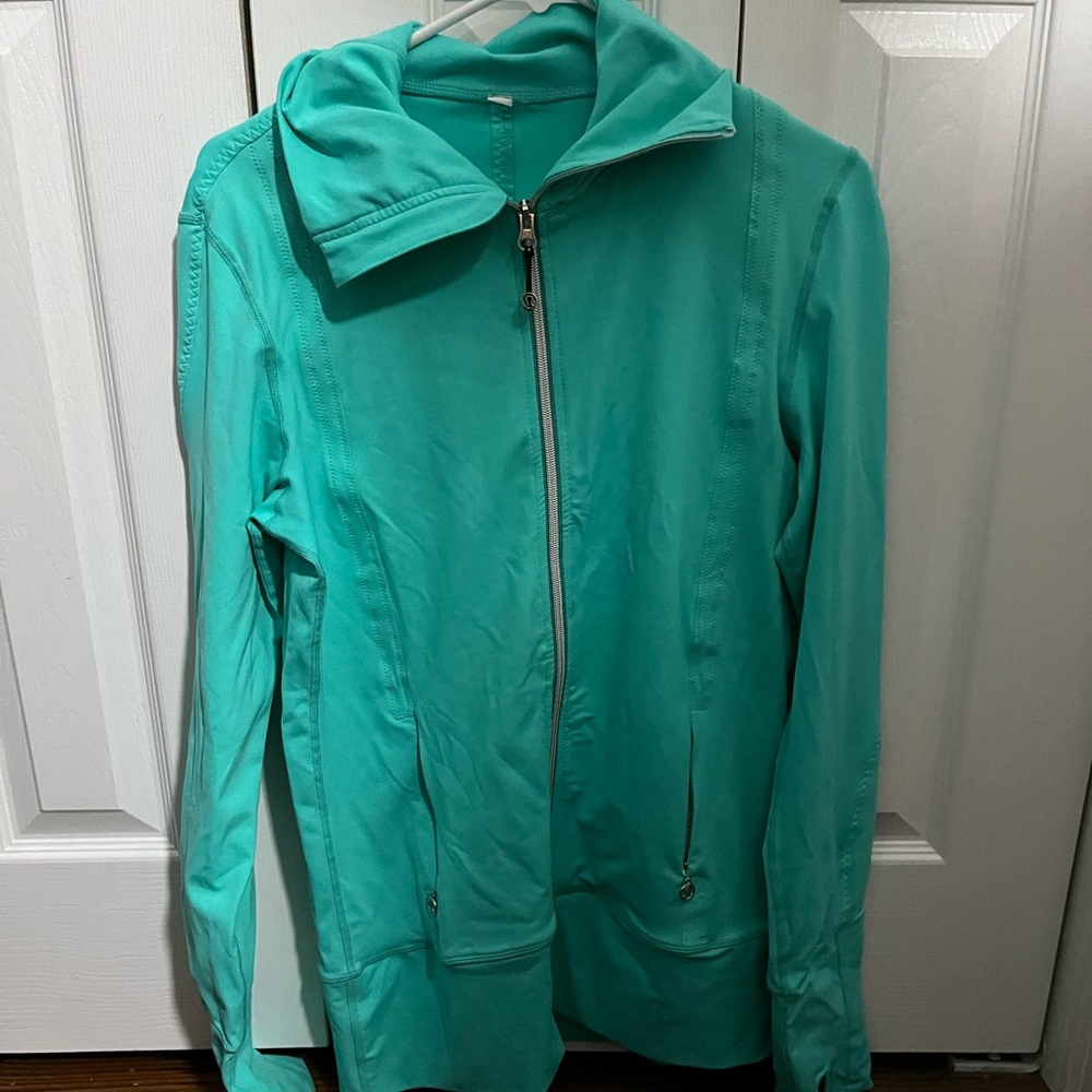 Size 12 cyan lululemon jacket